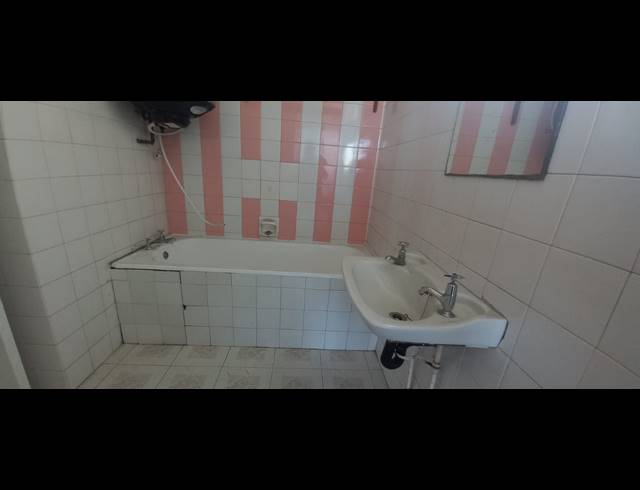 1 BEDROOM FLAT FOR SALE IN ESPLANADE